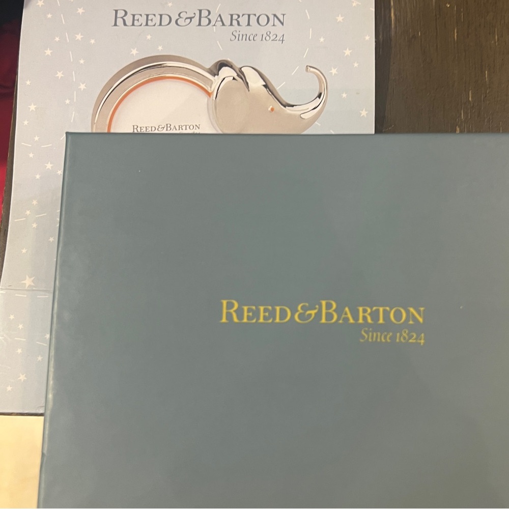 Reed & Barton Silver Elephant Picture Frame - Picture 4 of 7